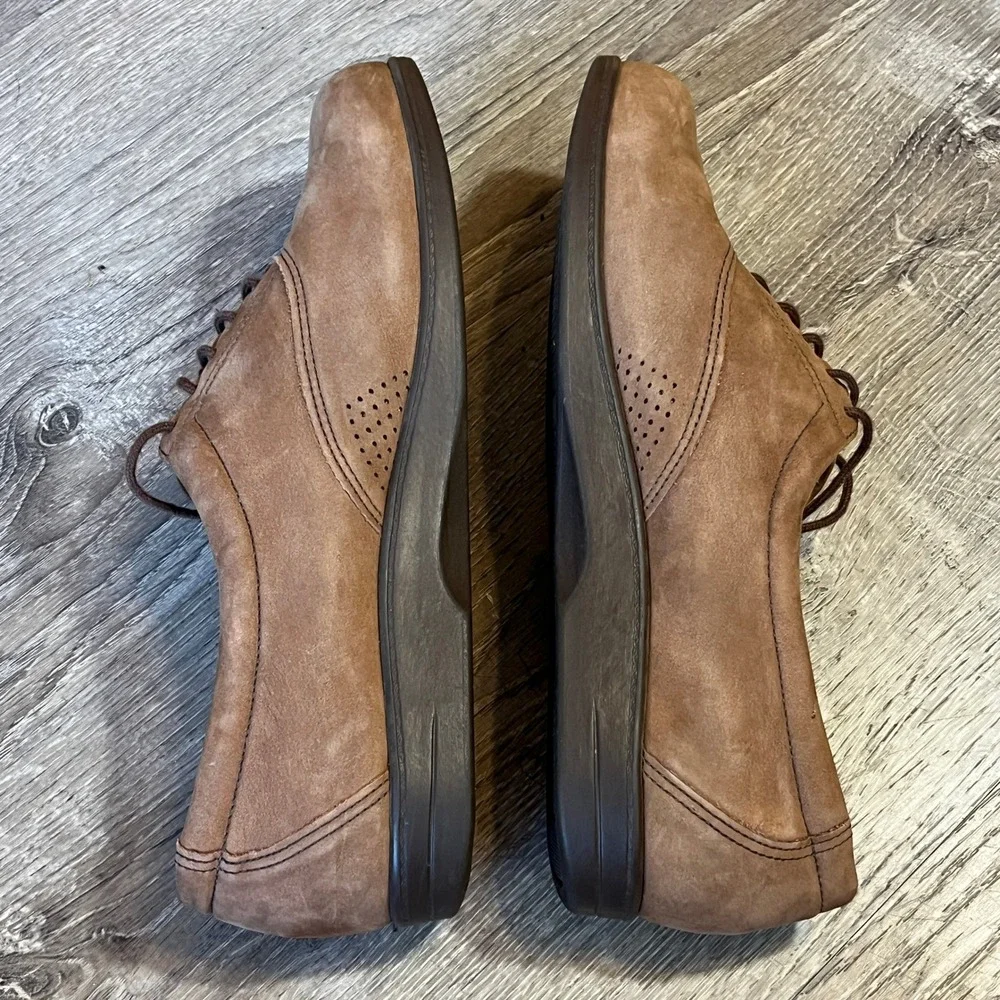 SAS Siesta Brown Nubuck Leather Walking Shoes Flats Womens 8.5 W Tripad Comfort
